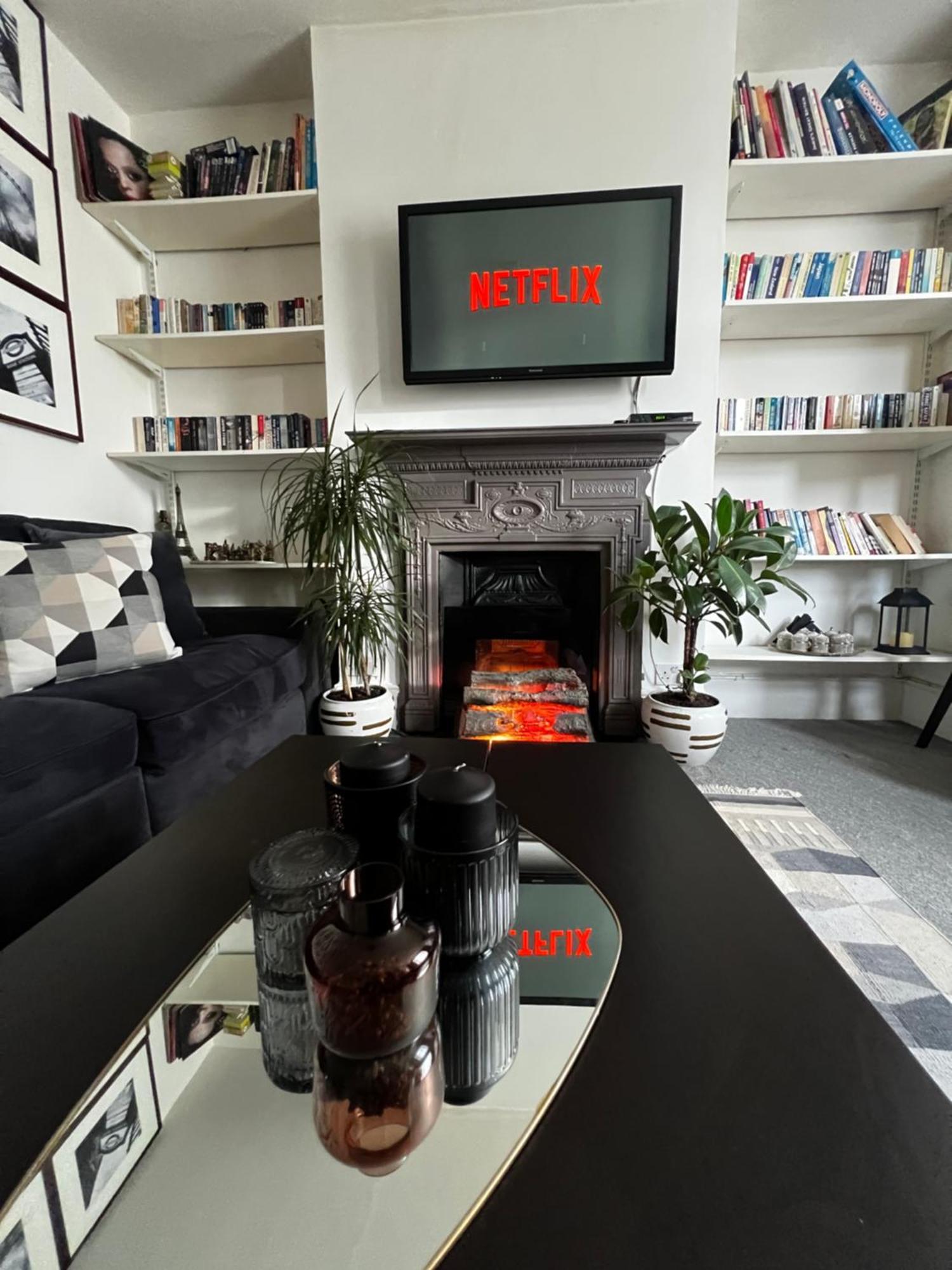 2 Bedroom Flat In Kensal Rise *