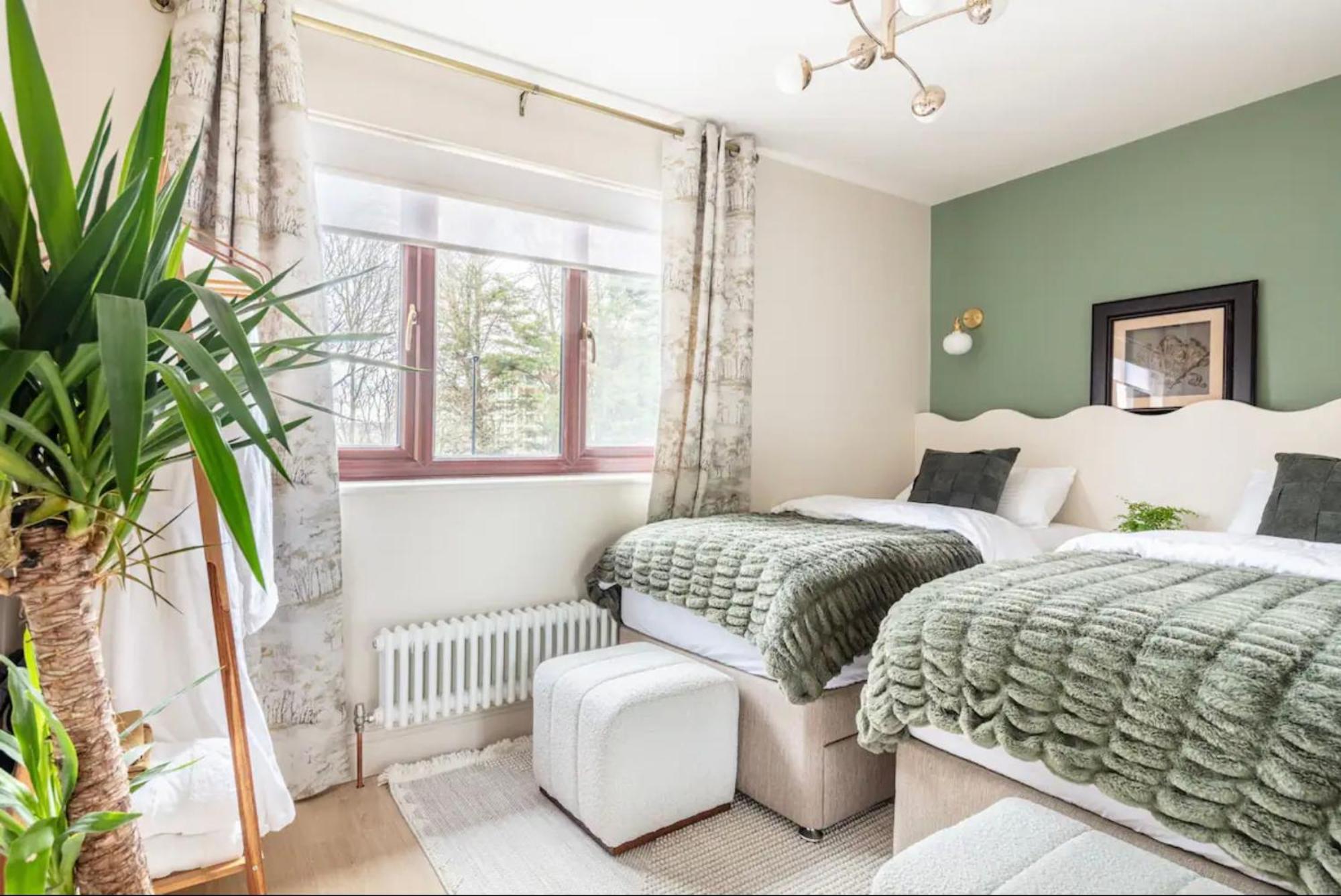 Spring Cosy 2-bed With Free Parking