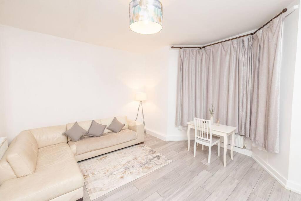 The Chelsea - 2 Bed Haven London