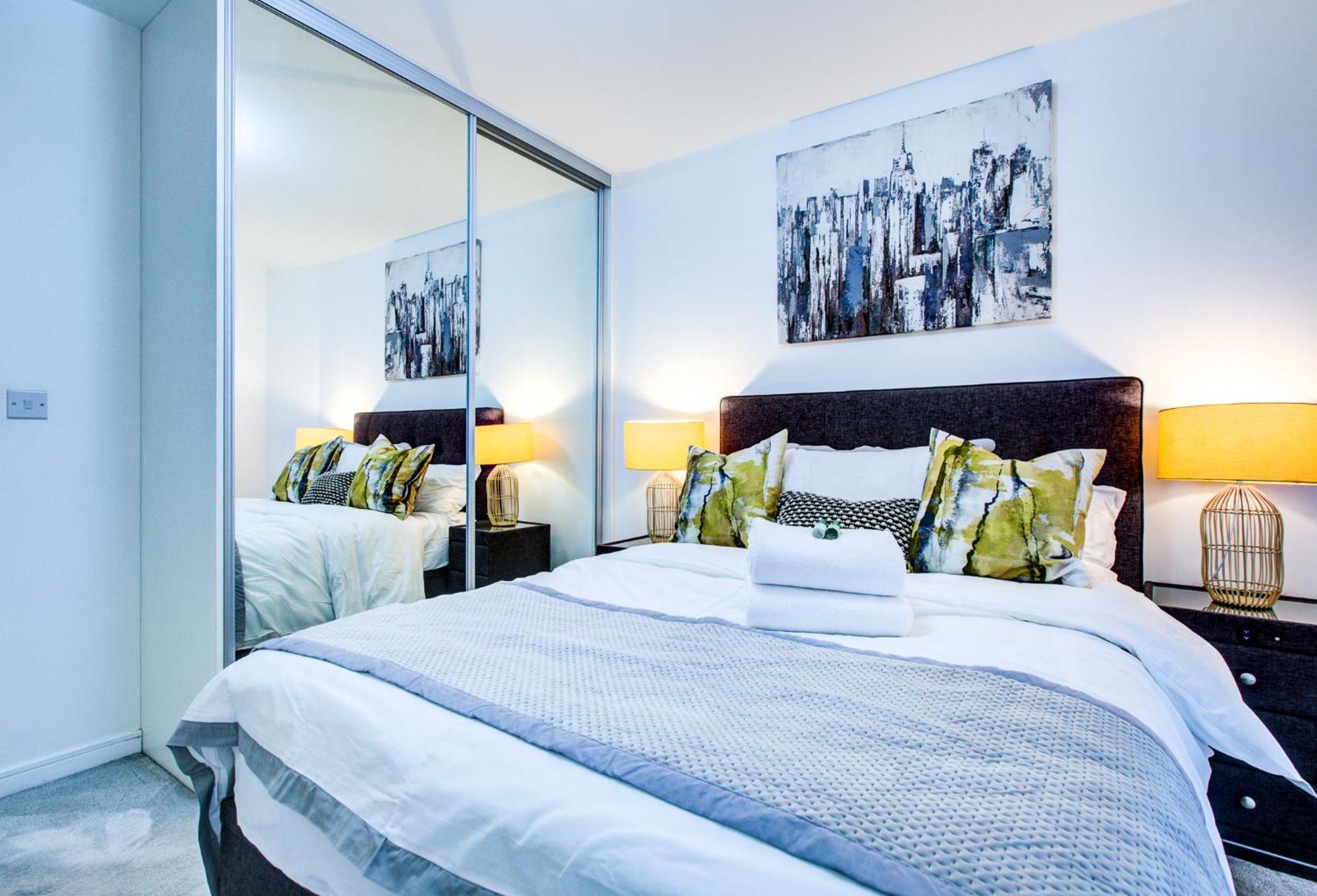 Luxee By Excel * Londres