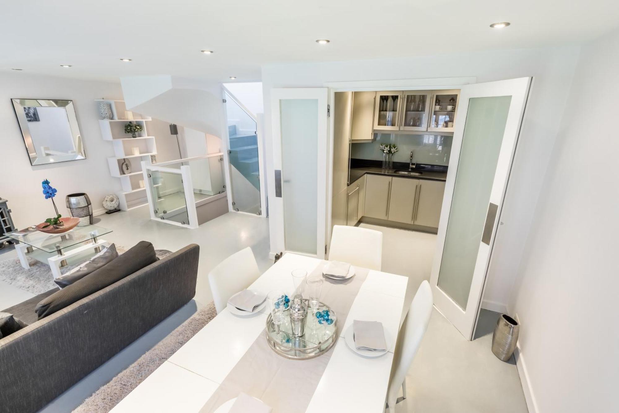 Comfortable 4 Bed Mews Town House Near Hyde Park Сasa de vacaciones *