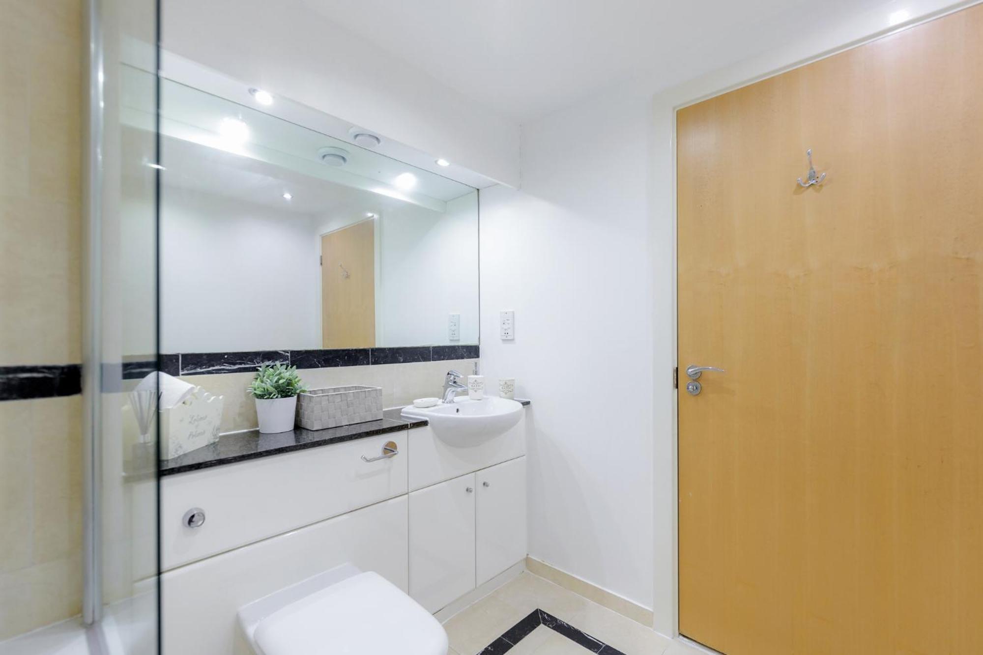 Appartement 2&3 Bedrooms Near Excel - Modern Spacious For Larger Groups