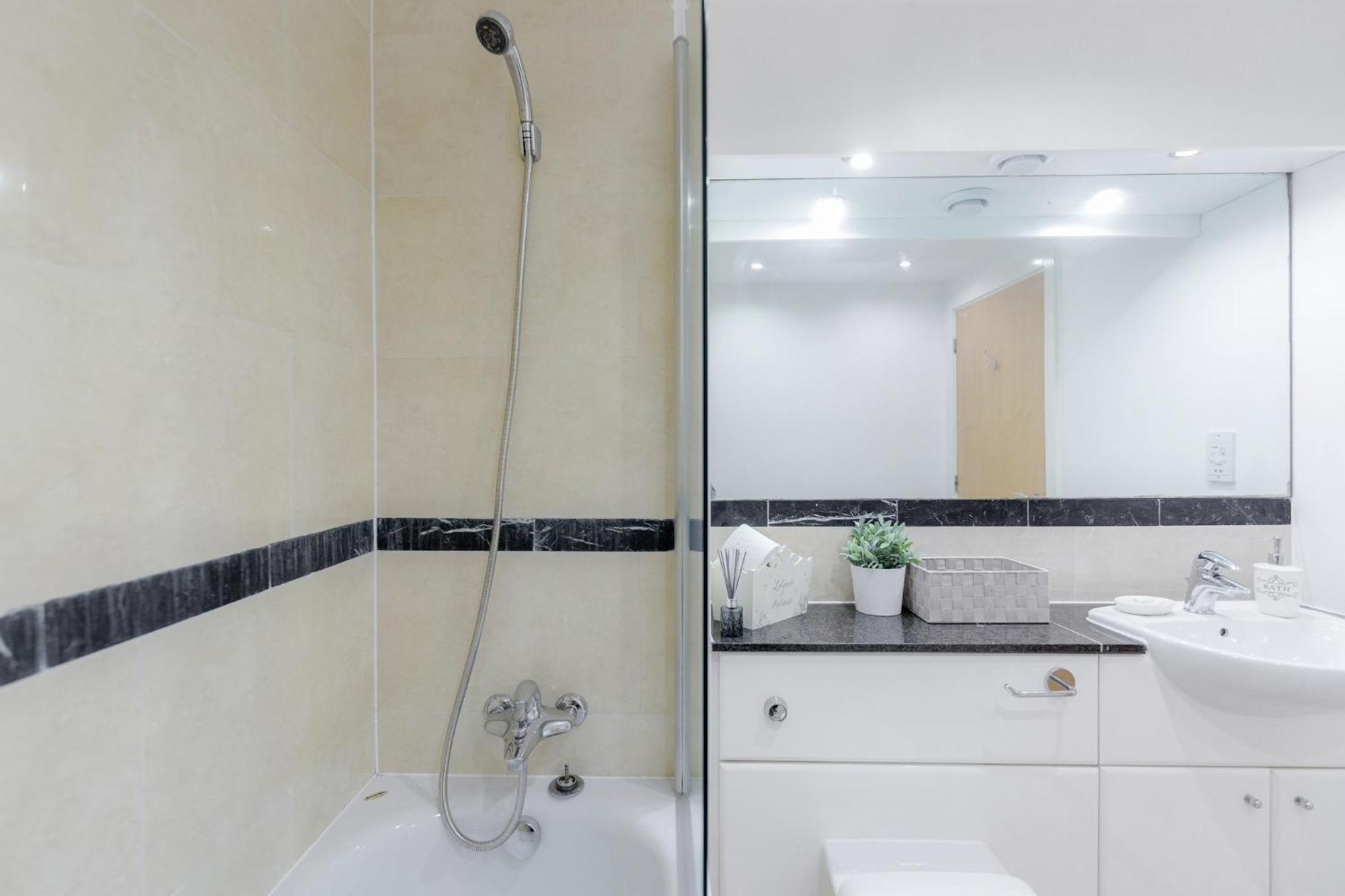 2&3 Bedrooms Near Excel - Modern Spacious For Larger Groups Appartement