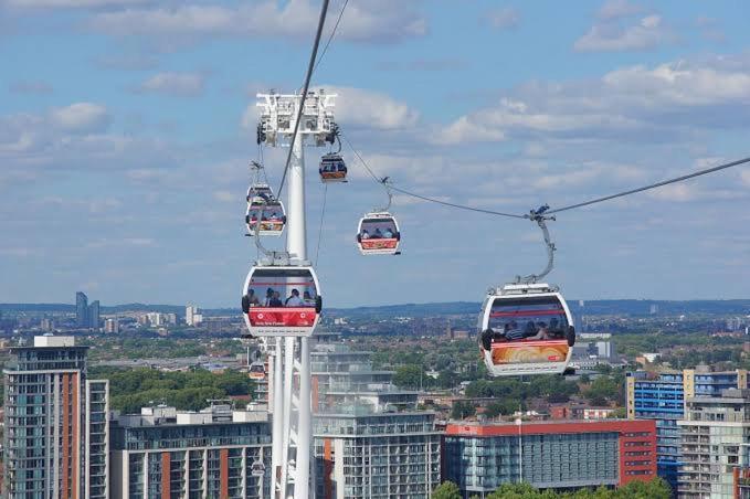 Guest house Ensuite In Royal Victoria Excel O2 Arena