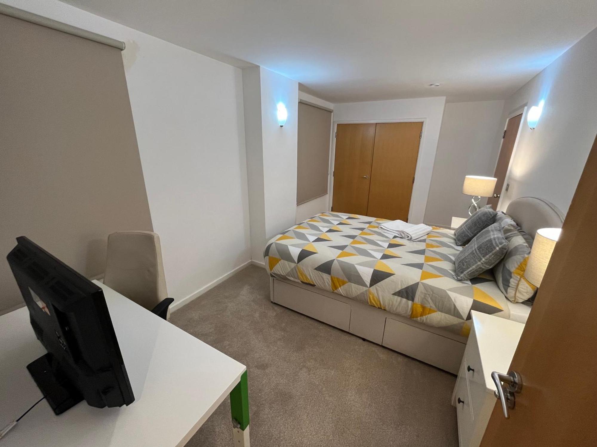 Ensuite In Royal Victoria Excel O2 Arena Guest house London