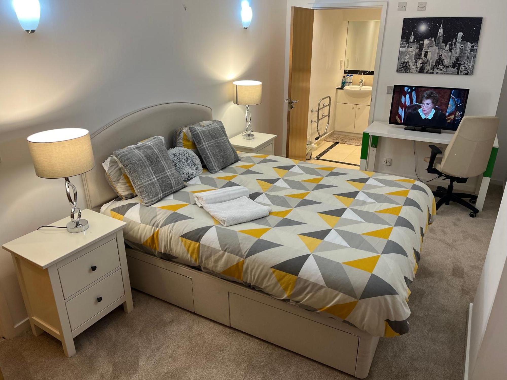 Ensuite In Royal Victoria Excel O2 Arena * London