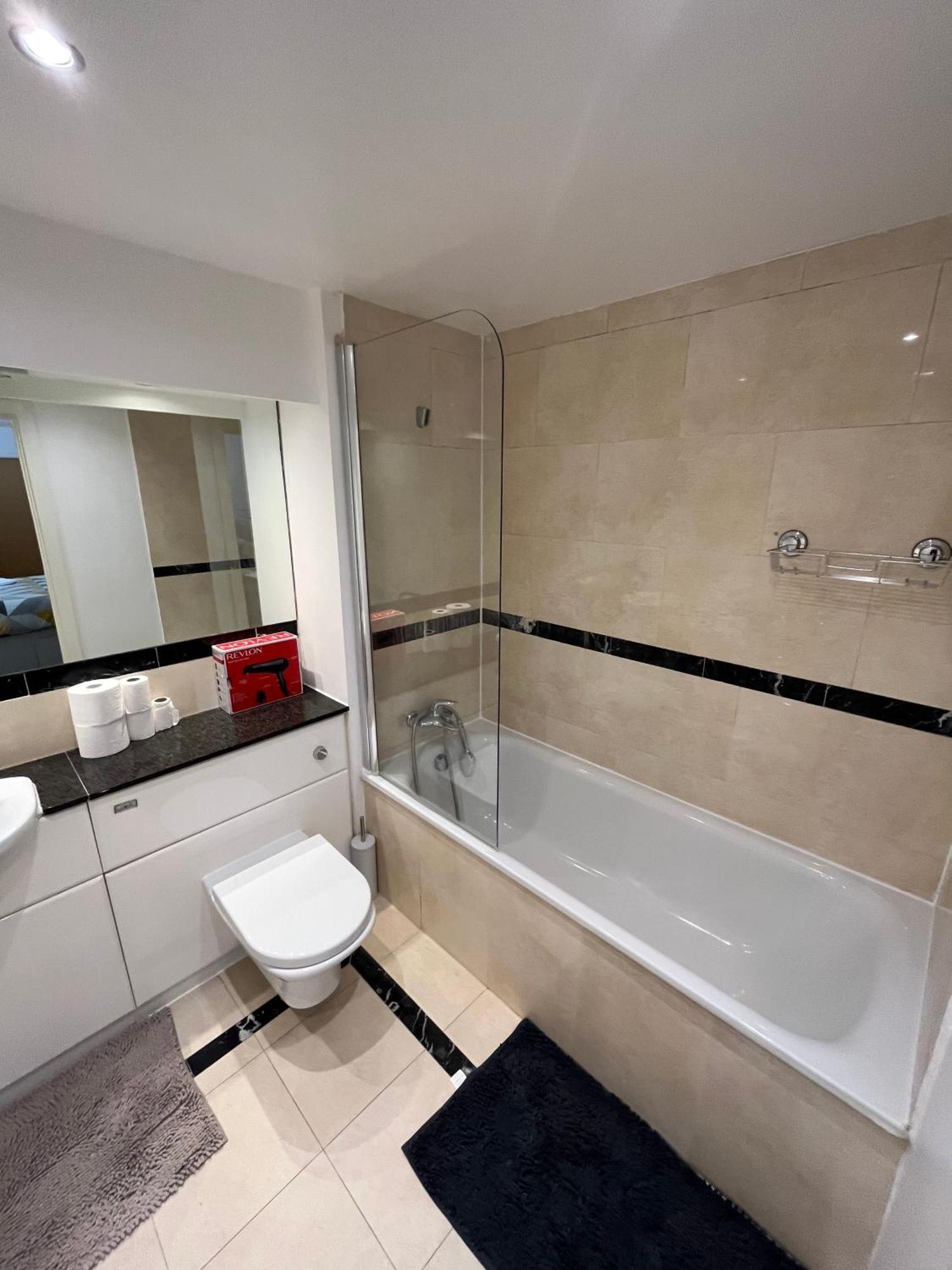 Ensuite In Royal Victoria Excel O2 Arena *