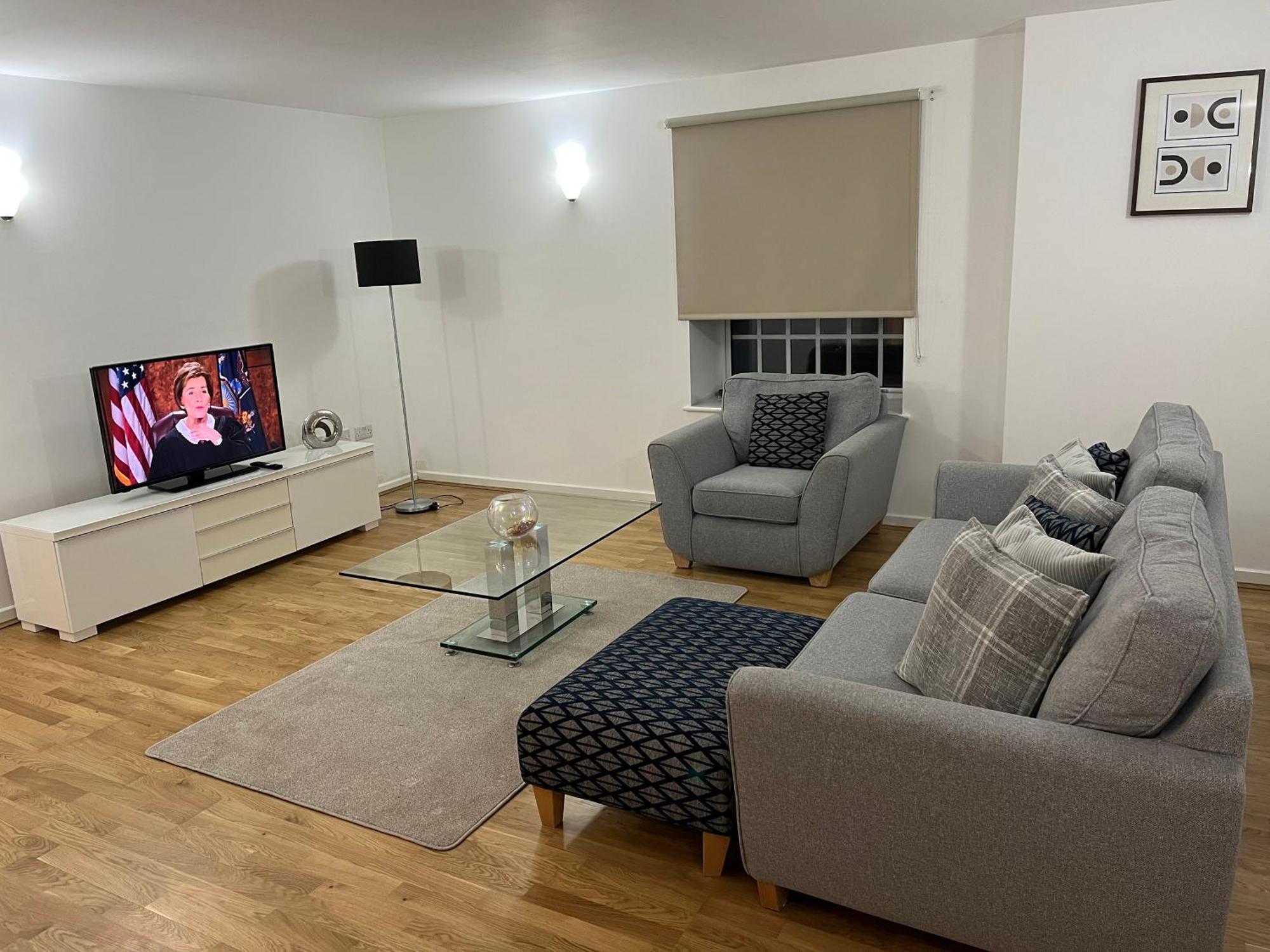 Ensuite In Royal Victoria Excel O2 Arena Guest house London