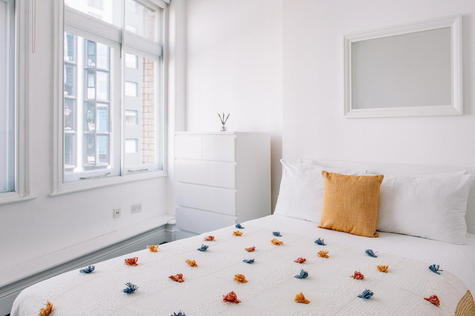 Apartment Are Located In The Heart Of Shoreditch