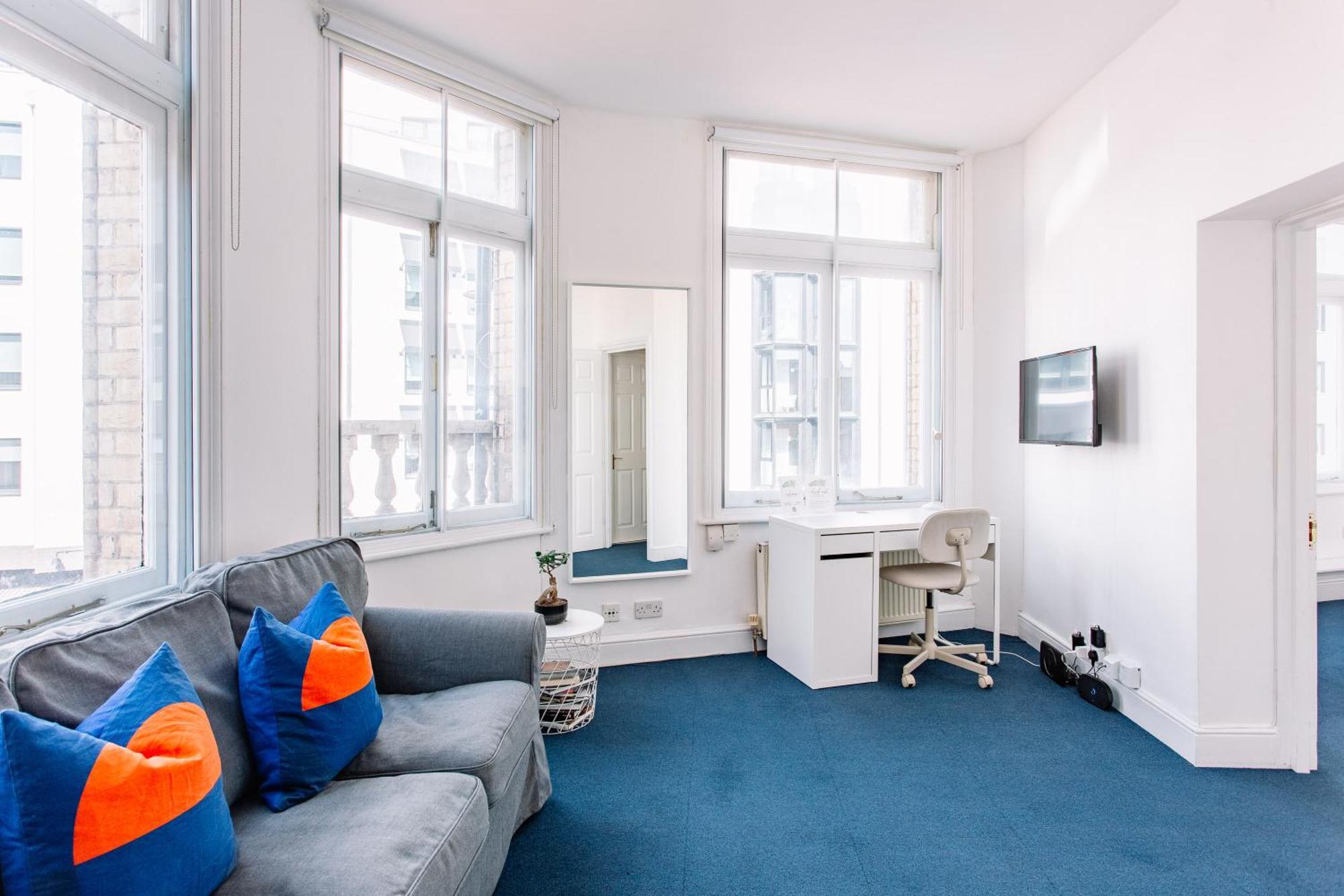 Apartment Are Located In The Heart Of Shoreditch