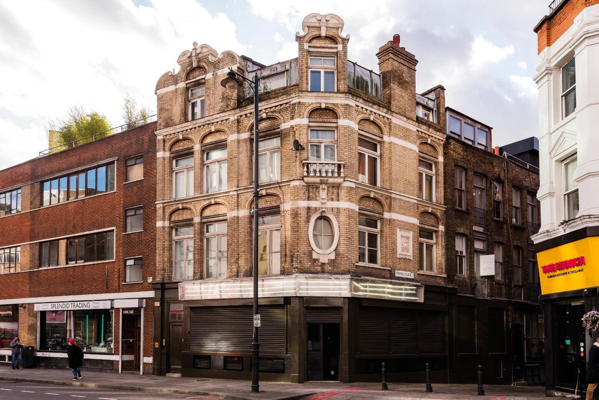 Apartment Are Located In The Heart Of Shoreditch London