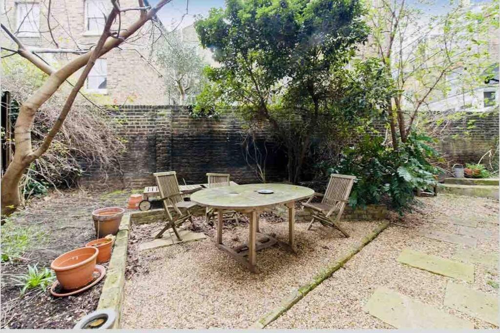 Beautiful 2 Bed/ 2 Bath Notting Hill Garden Flat Londres