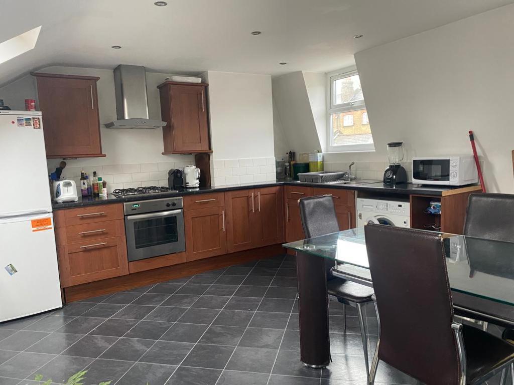 Gorgeous Hammersmith Home. Sleeps 6. Tube 5 Mins! Apartamento *