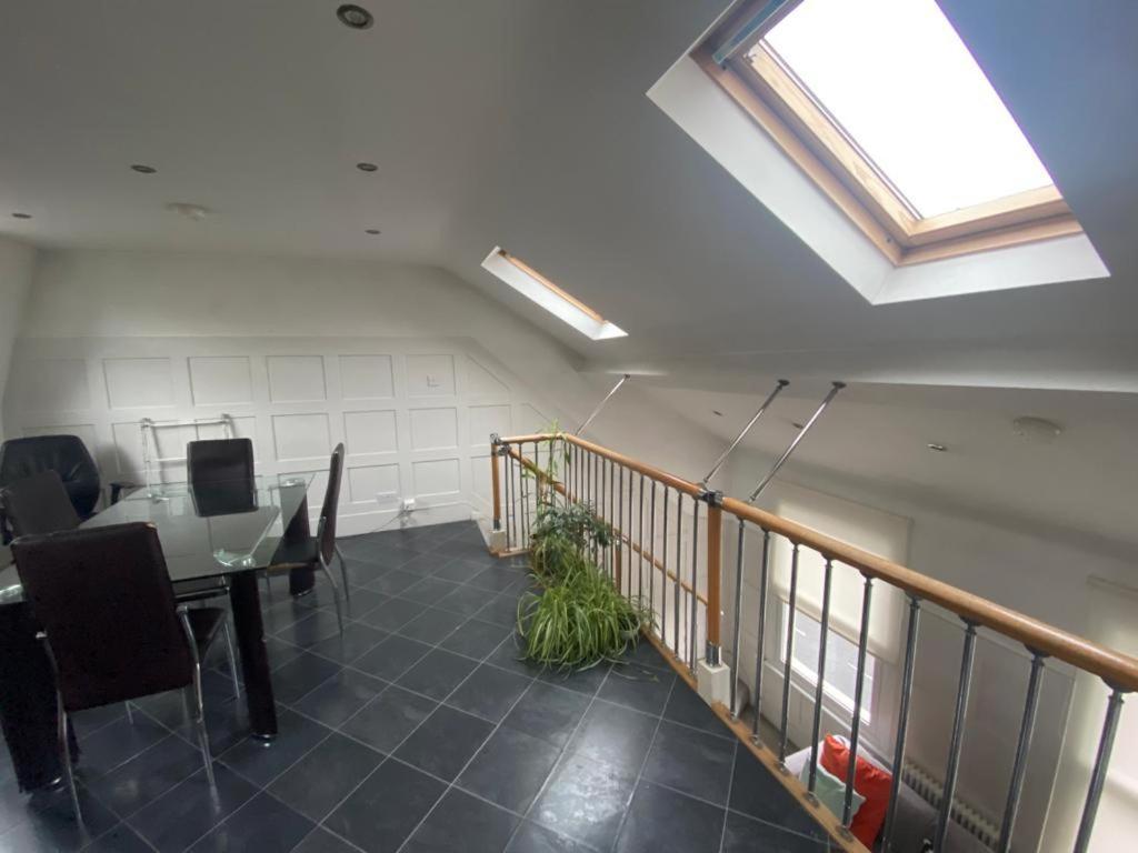 Gorgeous Hammersmith Home. Sleeps 6. Tube 5 Mins! Apartamento Londres