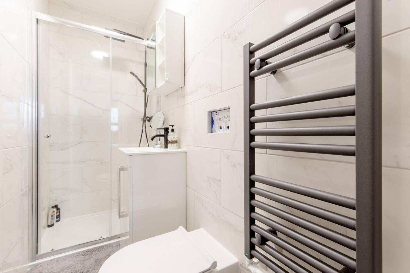 *brand New 1 Bedroom Flat In London* Apartamento