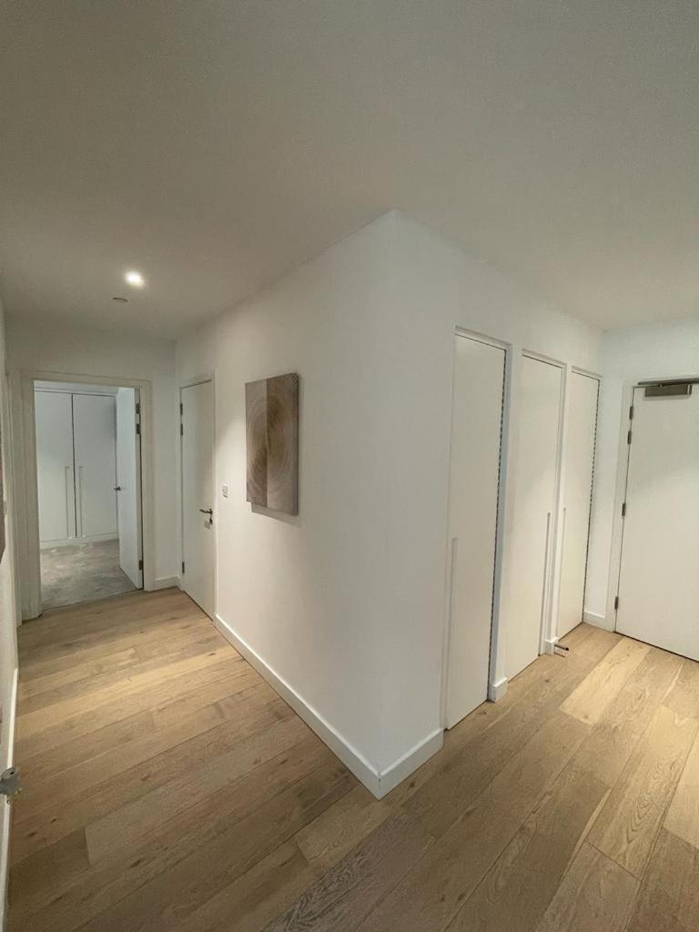 2bed Royal Wharf *