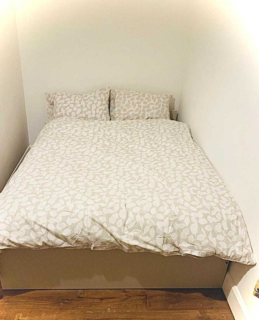 Double Bed Large King Size In Beautiful Flat R 02 Gasthof London