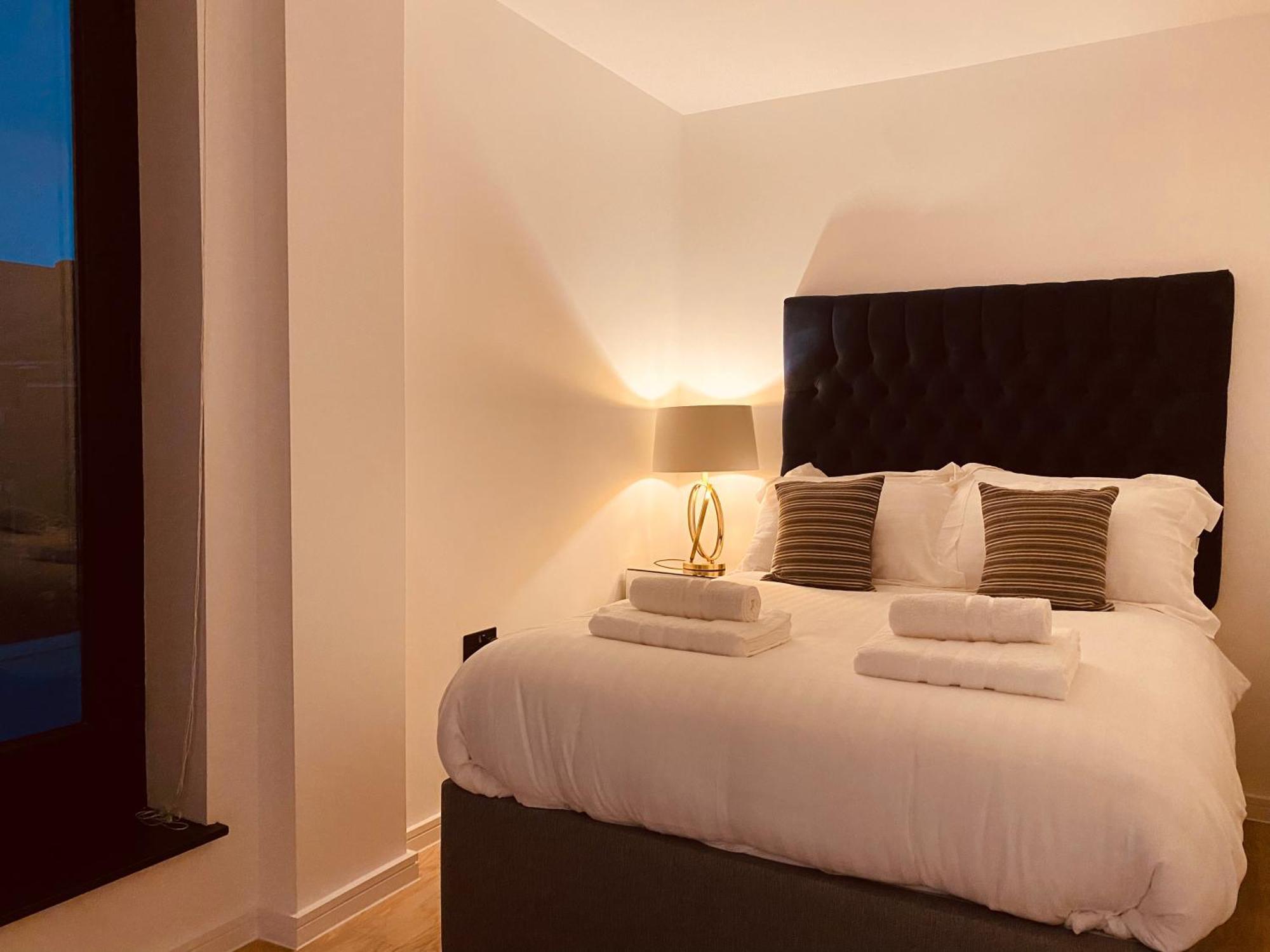 Spacious 3 Bed With Terrace Apartamento