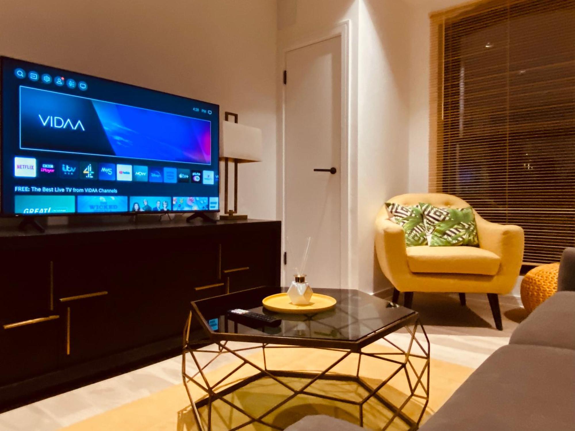 Apartamento Spacious 3 Bed With Terrace Londres