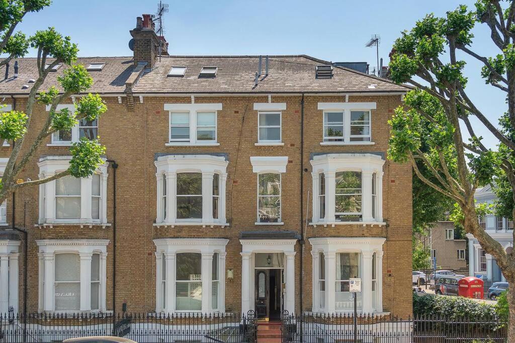 Superb Two Bedroom Flat In Little Venice Appartement Londres