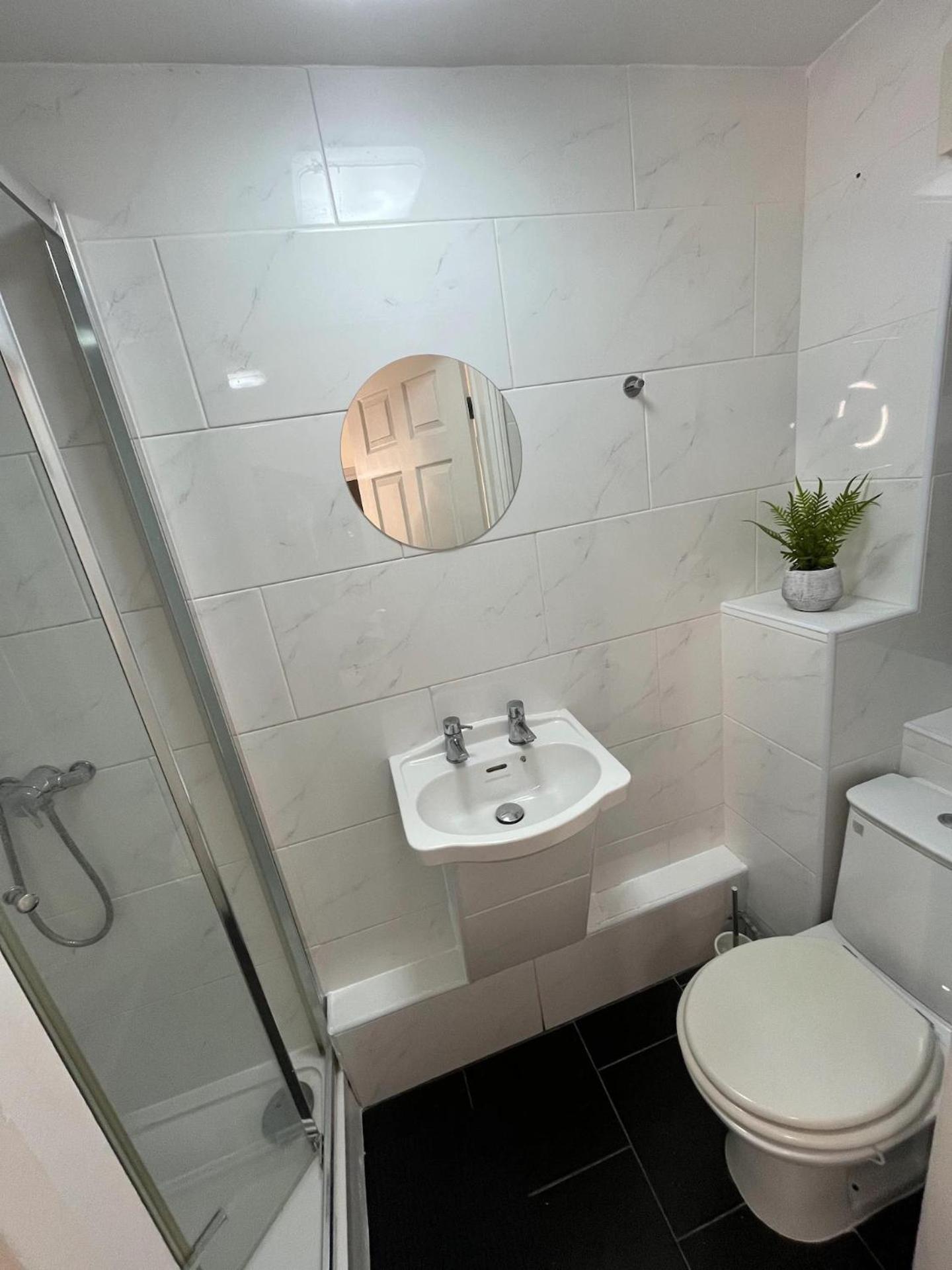 Contemporary Style In The Heart Of Apartamento Londres