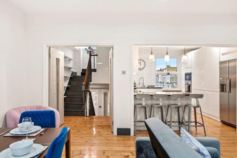 Stylish In Fulham Zone 2 With Private Roof Terrace Apartamento