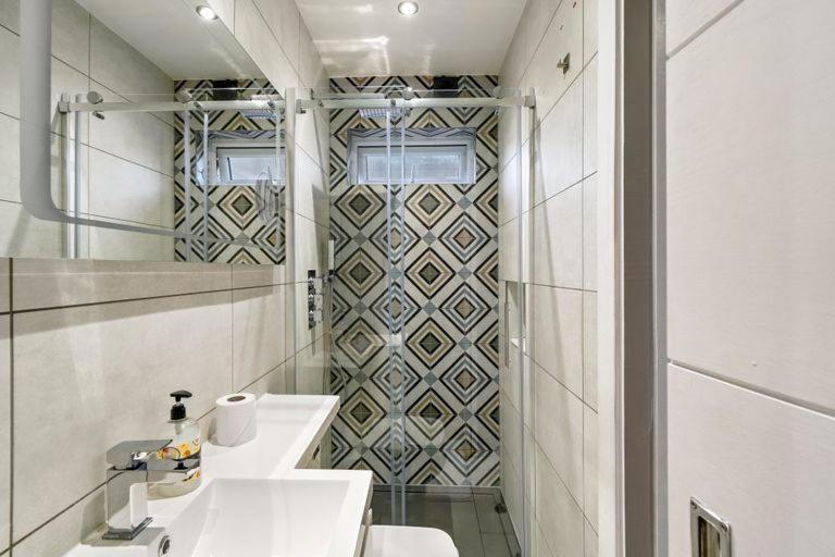Stylish In Fulham Zone 2 With Private Roof Terrace