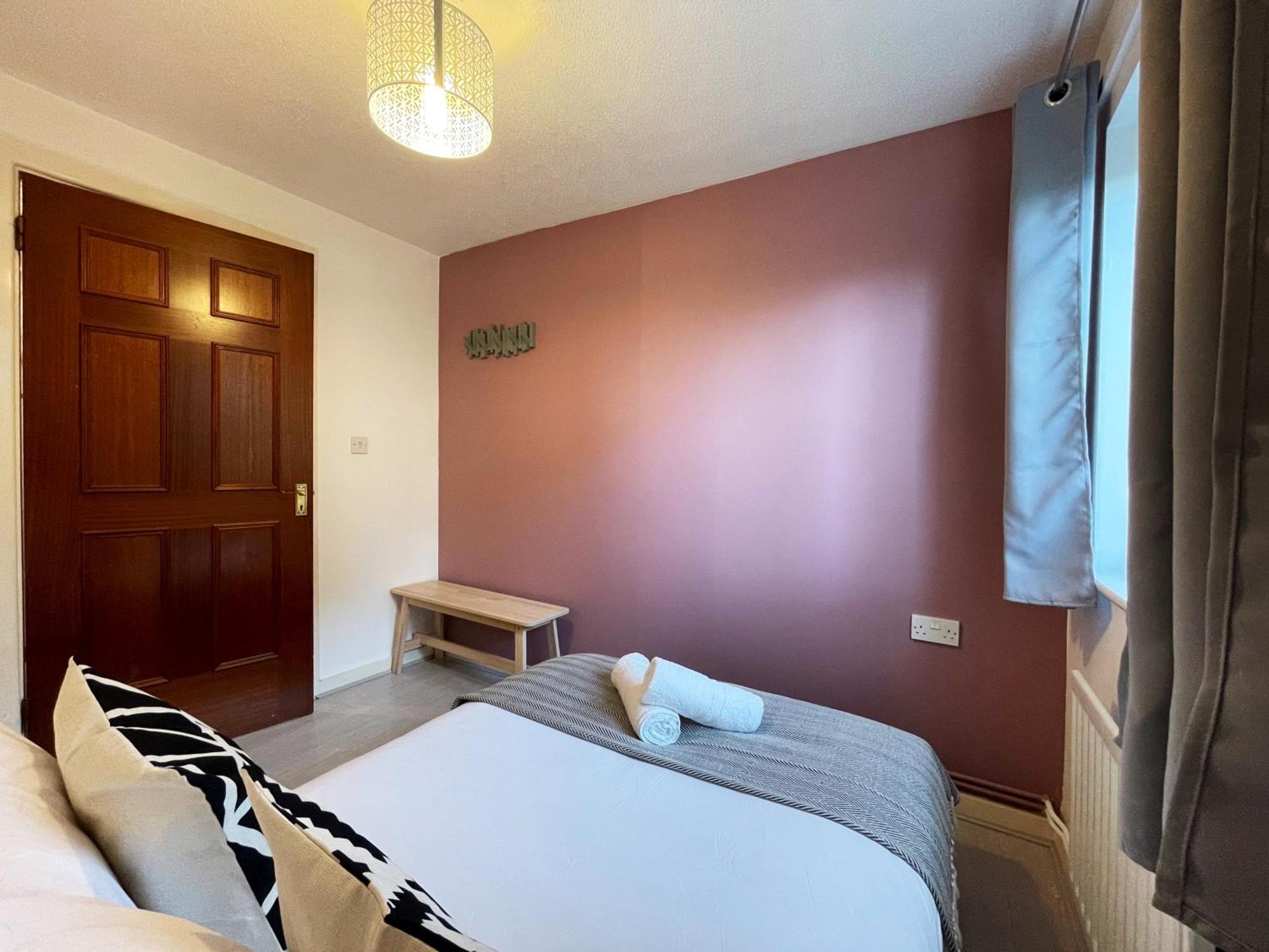 Rebecca Place At Whitechapel - 2 Double Beds, 1 Sofa Bed, Max 5 People Apartamento *