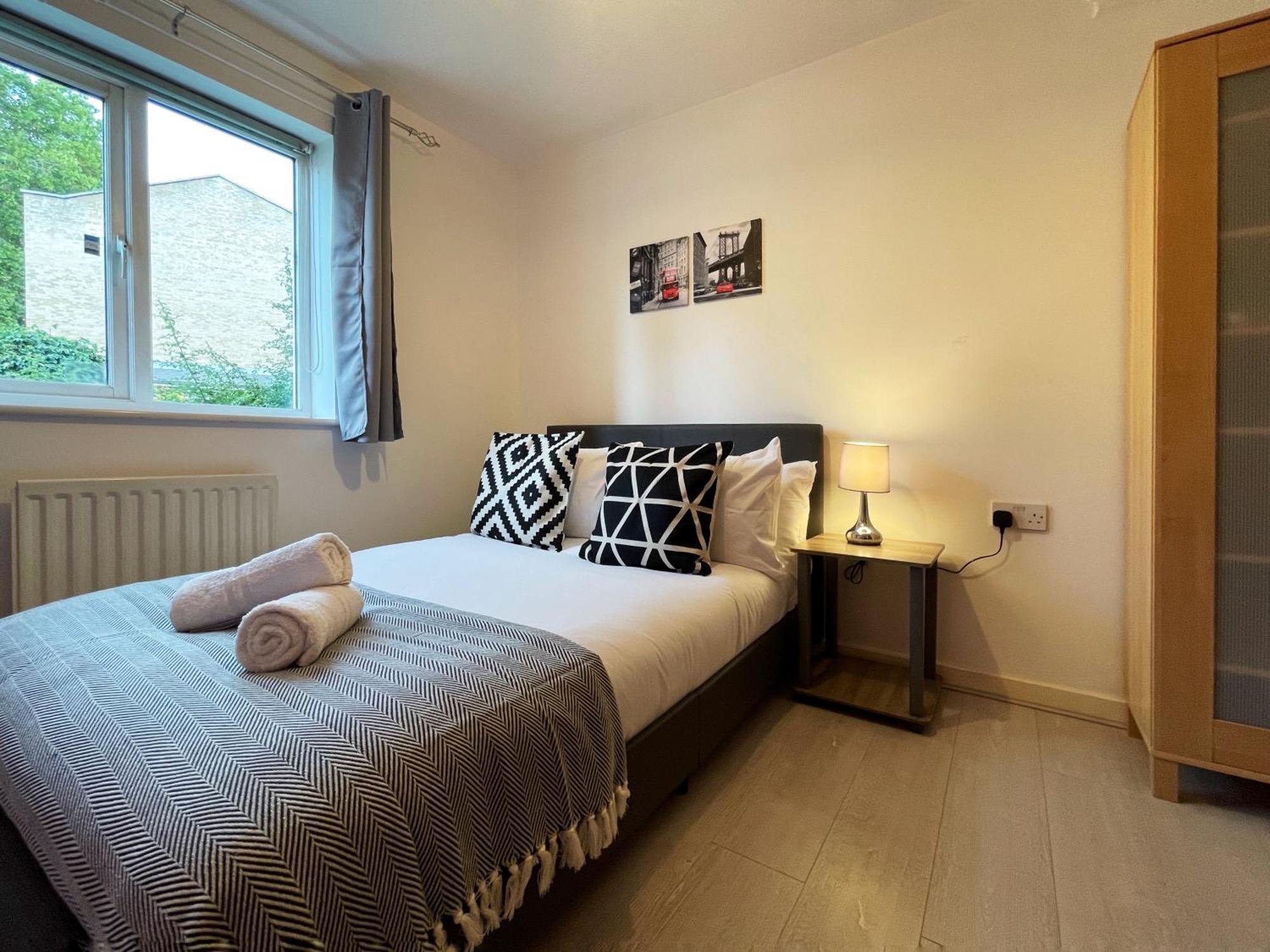 Apartamento Rebecca Place At Whitechapel - 2 Double Beds, 1 Sofa Bed, Max 5 People Londres