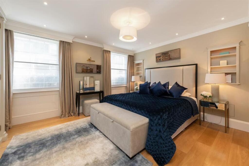 Apartment Elegantly Designed Belgravia Townhouse London