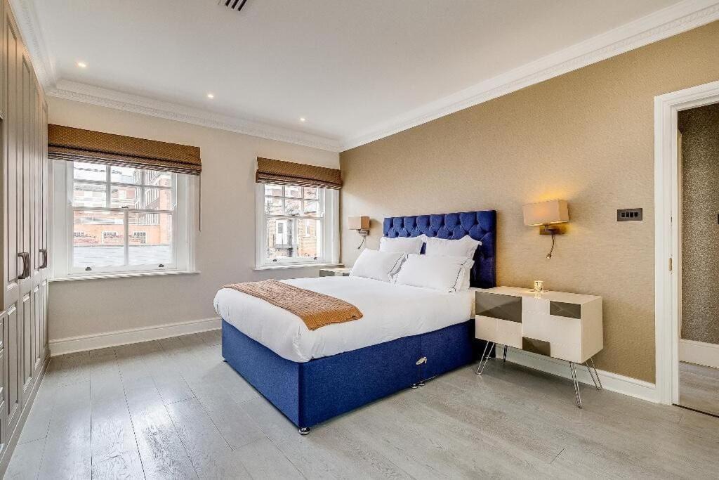 Elegantly Designed Belgravia Townhouse *