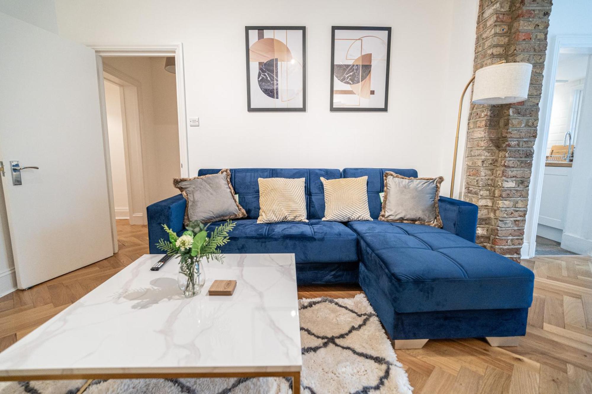 One-bed Flat Angel, Islington *