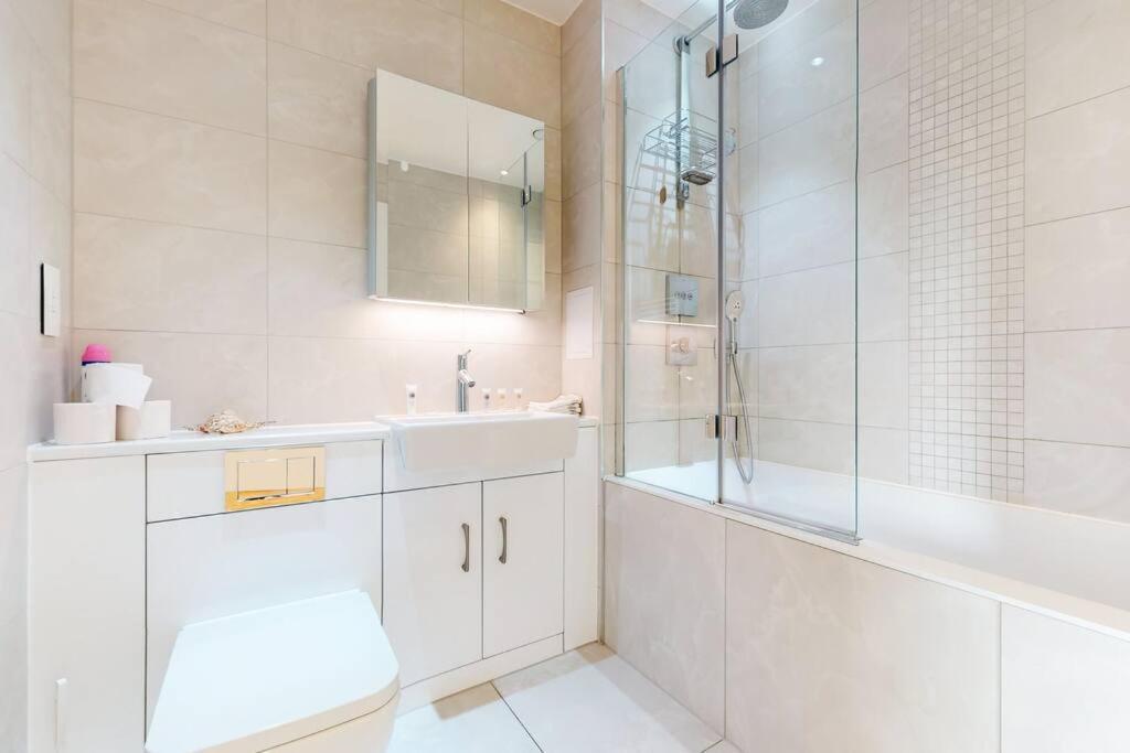 Exquisite 1-bedroom Flat In North Kensington *
