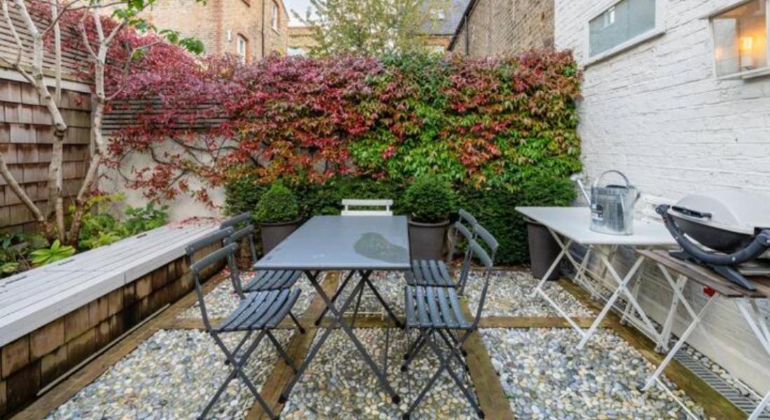 Parkside Mews With Garden In Battersea Park * Londres