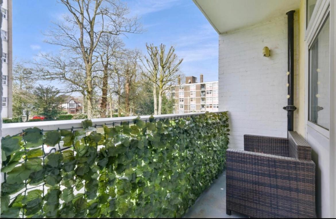 Appartement Stylish Pink Oasis In Wimbledon Londres