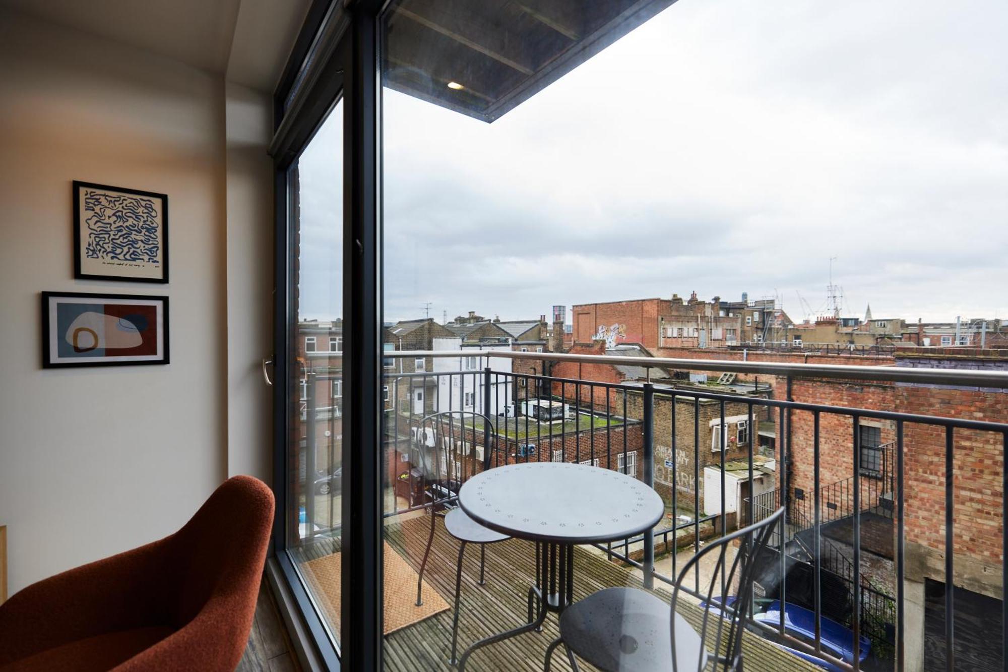The Wembley Crib - Lovely 1bdr Flat With Balcony Apartamento *
