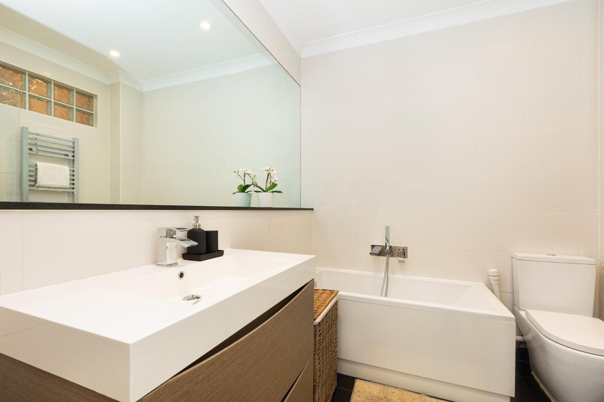 Bright & Charming 2br Flat Wbalcony In Maida Vale Apartamento *