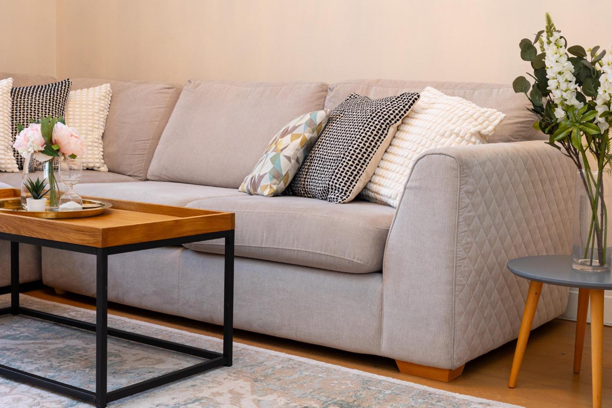 Bright & Charming 2br Flat Wbalcony In Maida Vale *