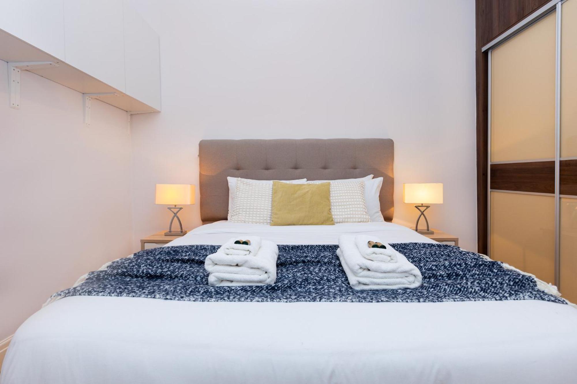Bright & Charming 2br Flat Wbalcony In Maida Vale Londres