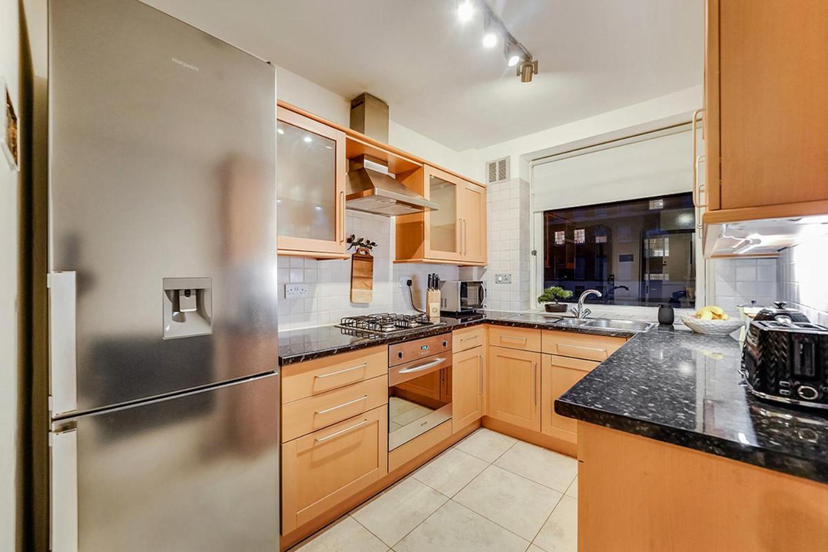Spacious 1 Bed Next To Baker St Londres