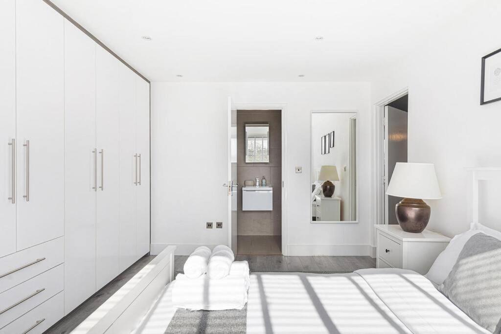 Superb Penthouse With 2 Bathrooms And Roof Terrace Appartement Londres