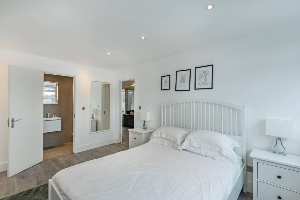 Superb Penthouse With 2 Bathrooms And Roof Terrace Appartement