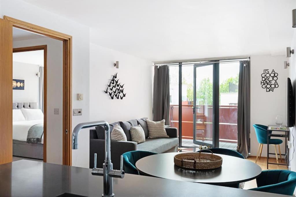 Stylish With Underground Parking Appartement
