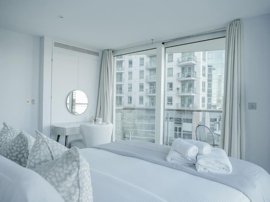 Luxury Riverside Retreat With Stunning Views * Londres