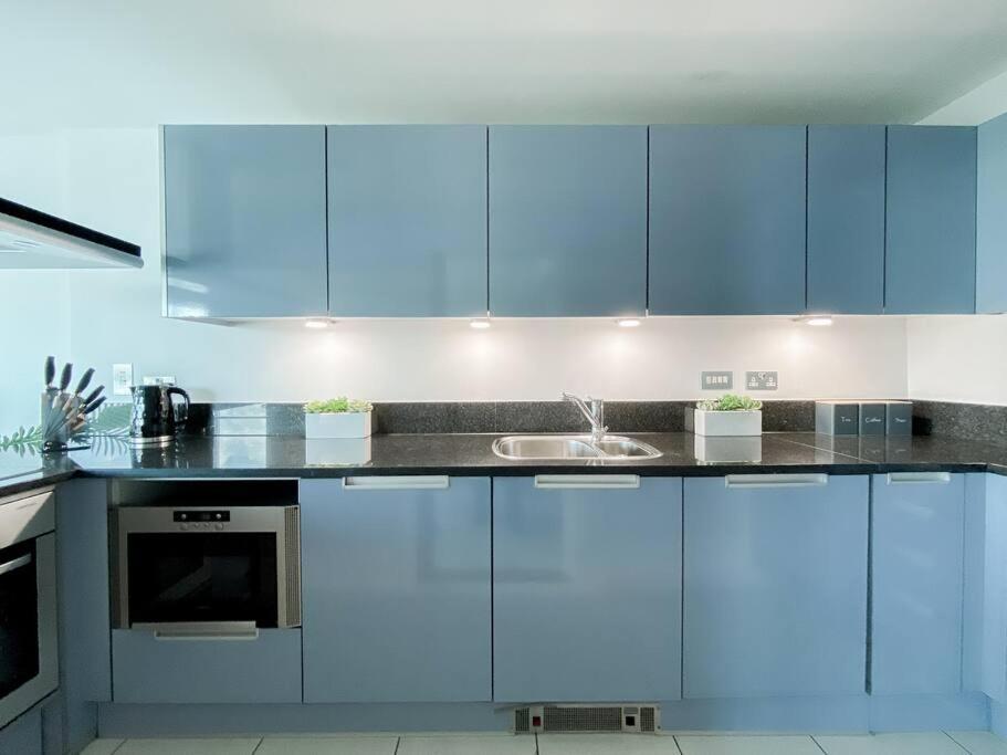 Luxury Riverside Retreat With Stunning Views * Londres