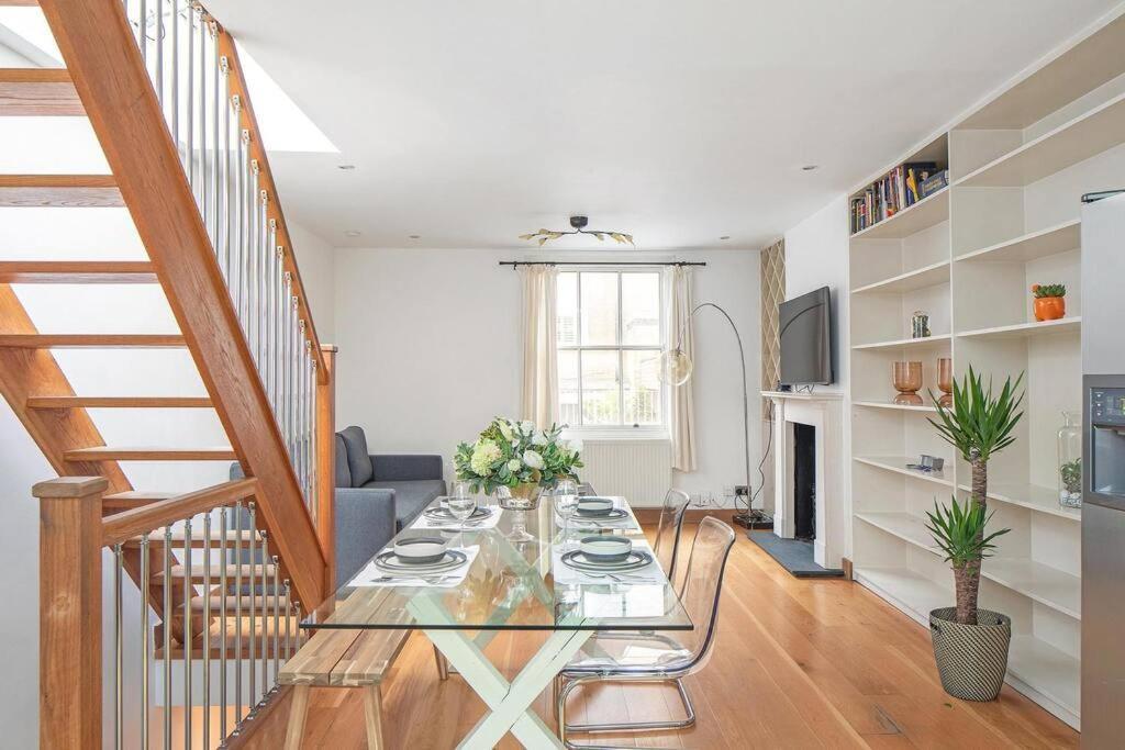 Exceptional Mews House In Chelsea Londres