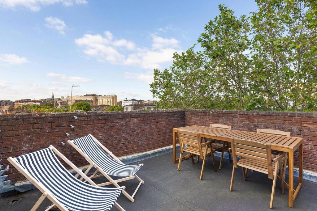 Superb Duplex In Prime Area Of Londres