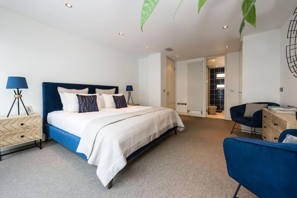 Spectacular Mews House In Holland Park Appartement *