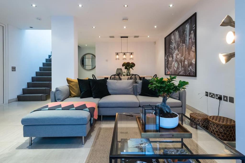 Appartement Spectacular Mews House In Holland Park Londen