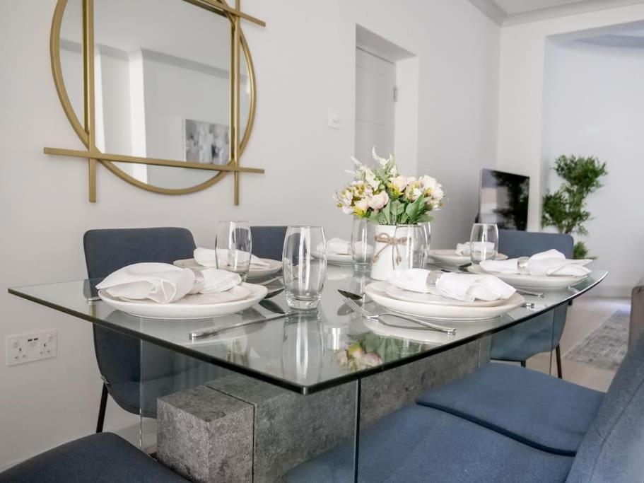 Super Spacious 3 Bedroom And 3 Bathroom Appartement Londres